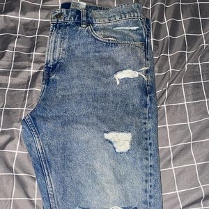 Divided distressed slim fit jeans